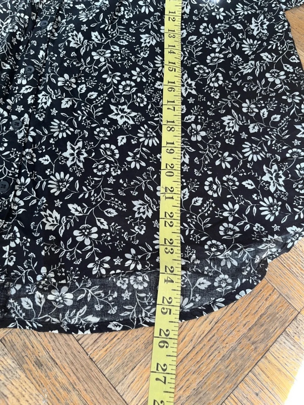 Witchy fairy whimsigoth Black and White Floral Long-Sleeve Blouse Women’s M